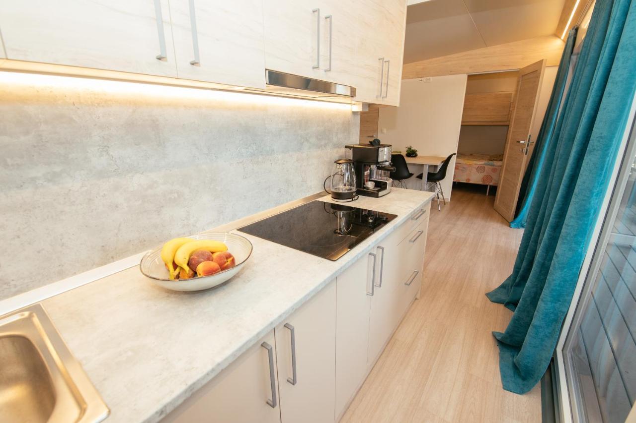 Amore Del Mare, Seaside Family Pace, Free Parking And Wifi In Camp Dalmatino Drage Exterior photo